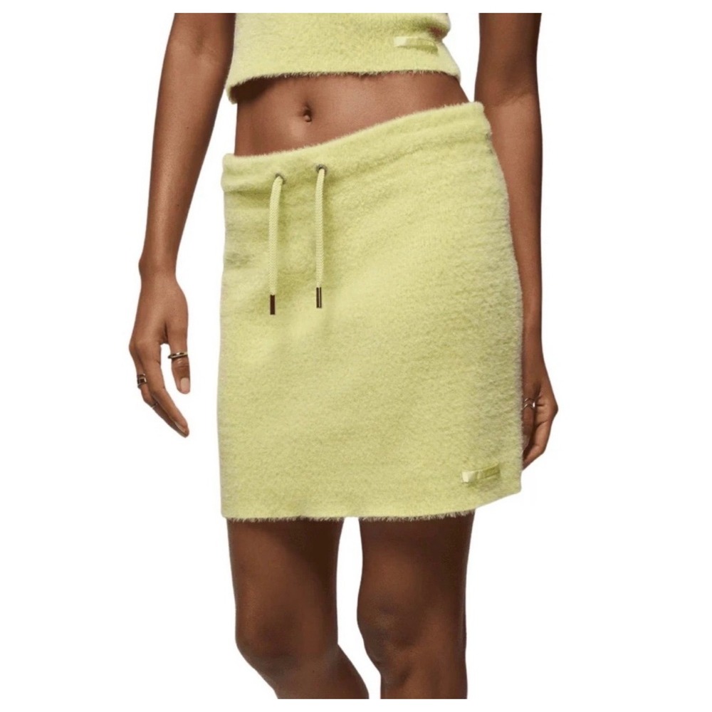 Jordan Flight Womens Fluffy Knit Skirt Yellow Mini Skirt NWT